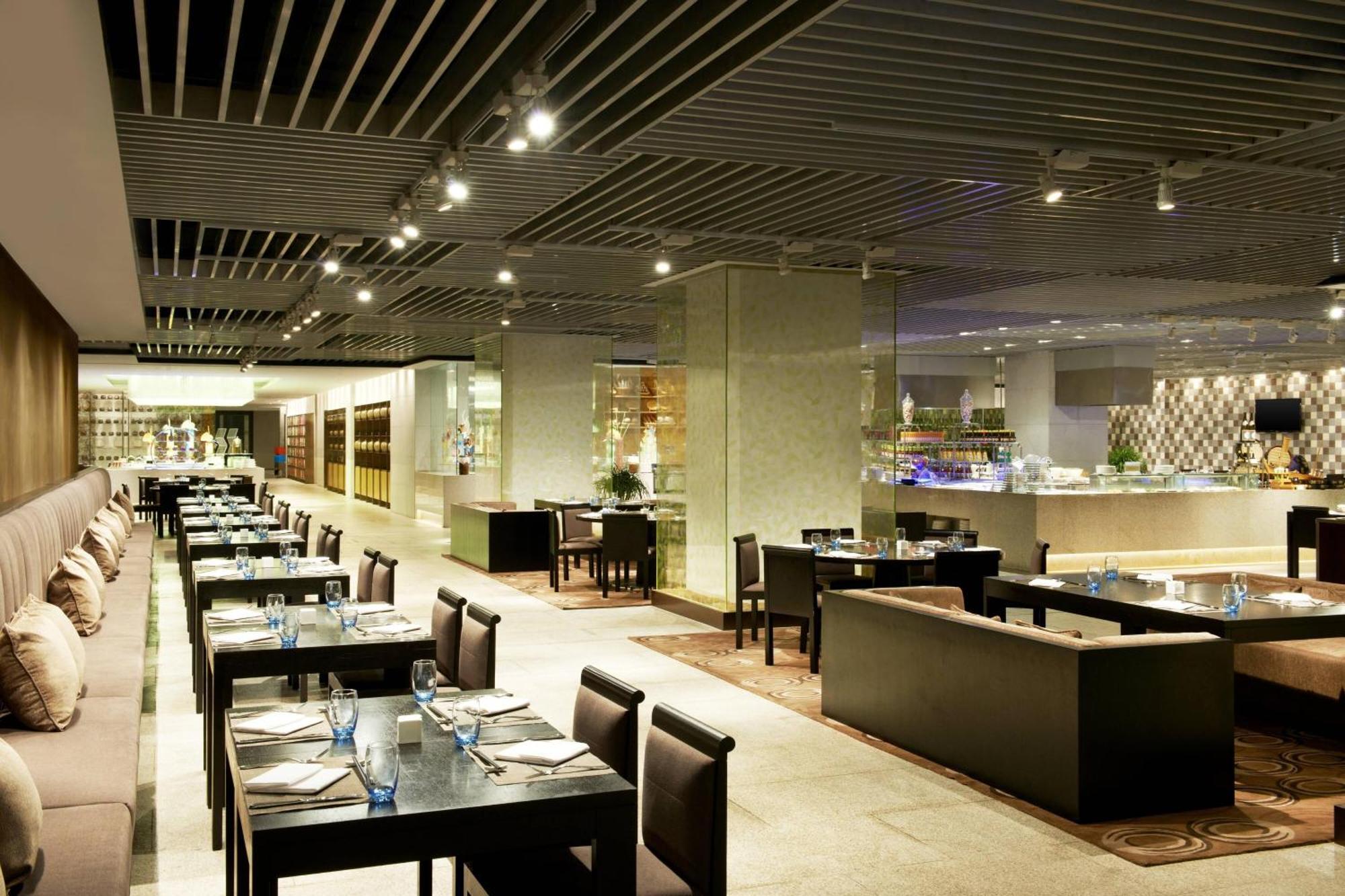 Four Points By Sheraton Qingdao, West Coast Exterior photo