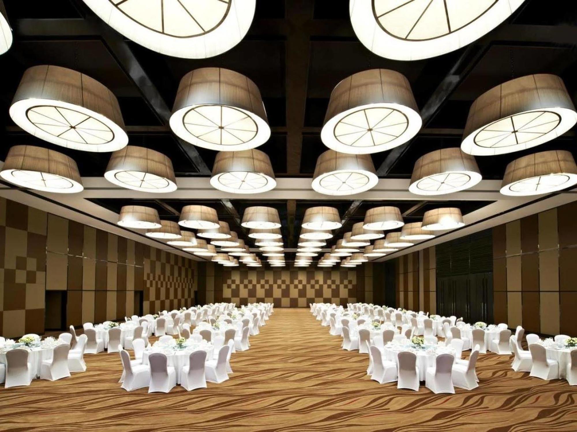 Four Points By Sheraton Qingdao, West Coast Exterior photo